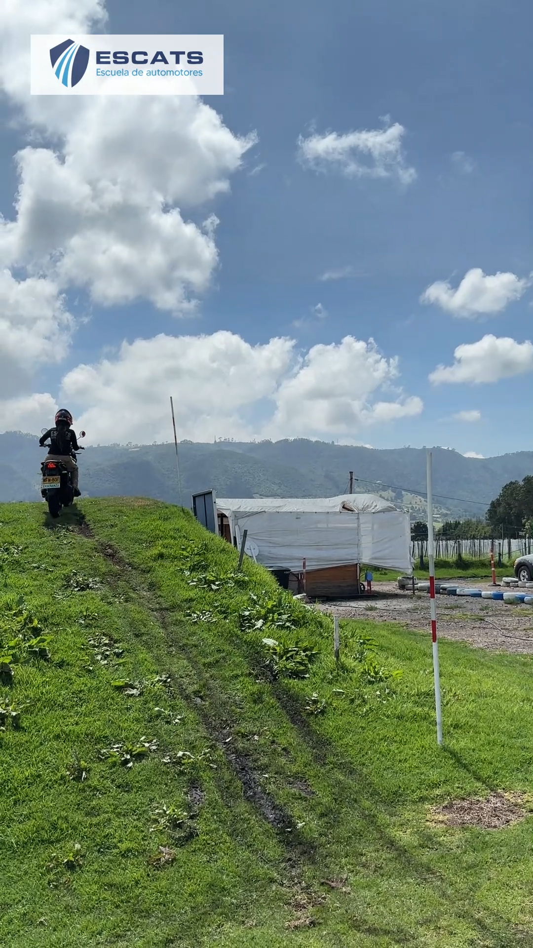 ECurso de conduccion escats Subachoque licencia Moto A2 moto subiendo